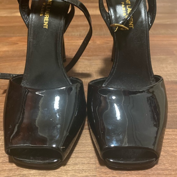 ****GENTLY USED Patent Leather Edie Heeled Sandals - Picture 8 of 8